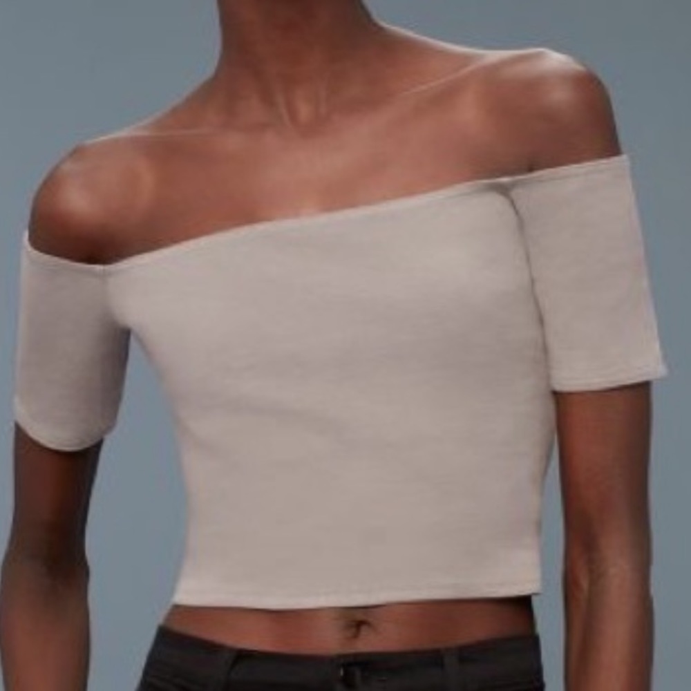 Aritzia off the shoulder crop top